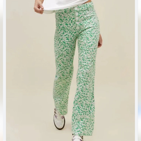 Urban Outfitters Pants - Urban outfitters BDG High Waist Green white flower Kick Flare pants Size 26